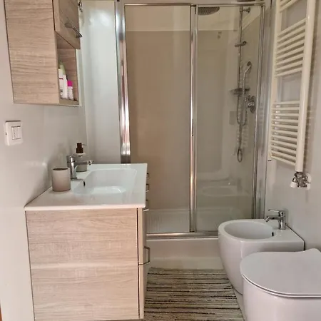 Modern Bright And Central