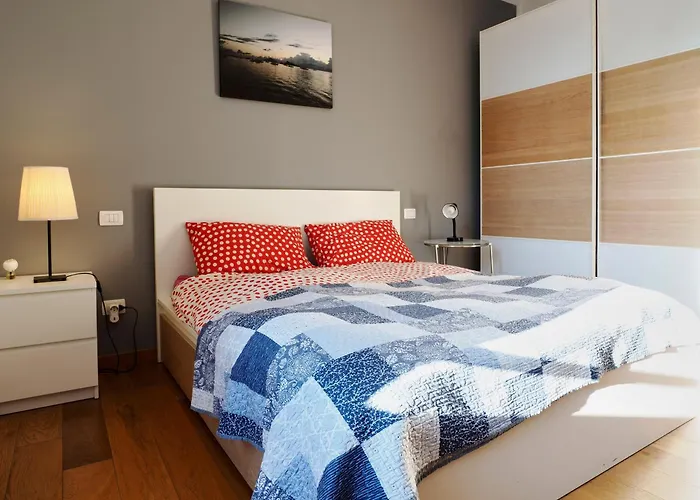 Modern Bright And Milán